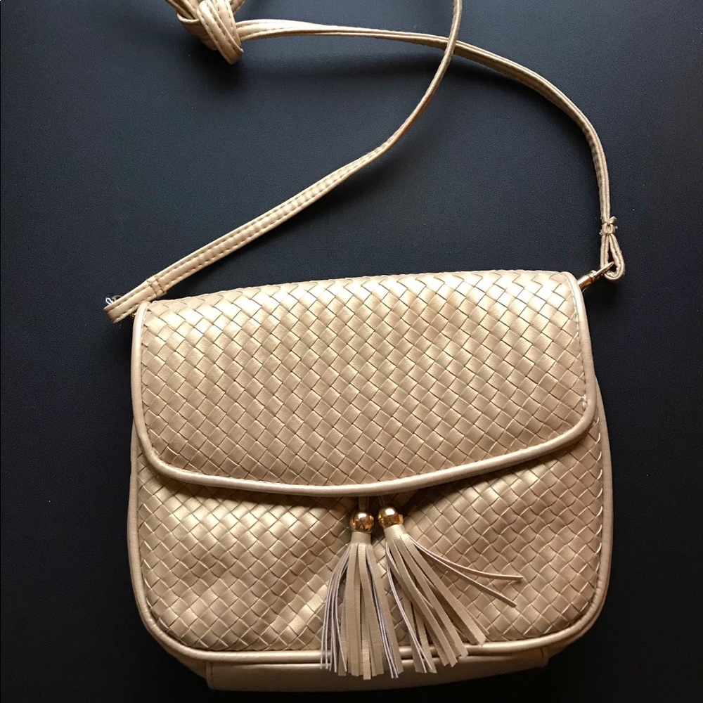 Vintage gold tassel shoulder purse👜